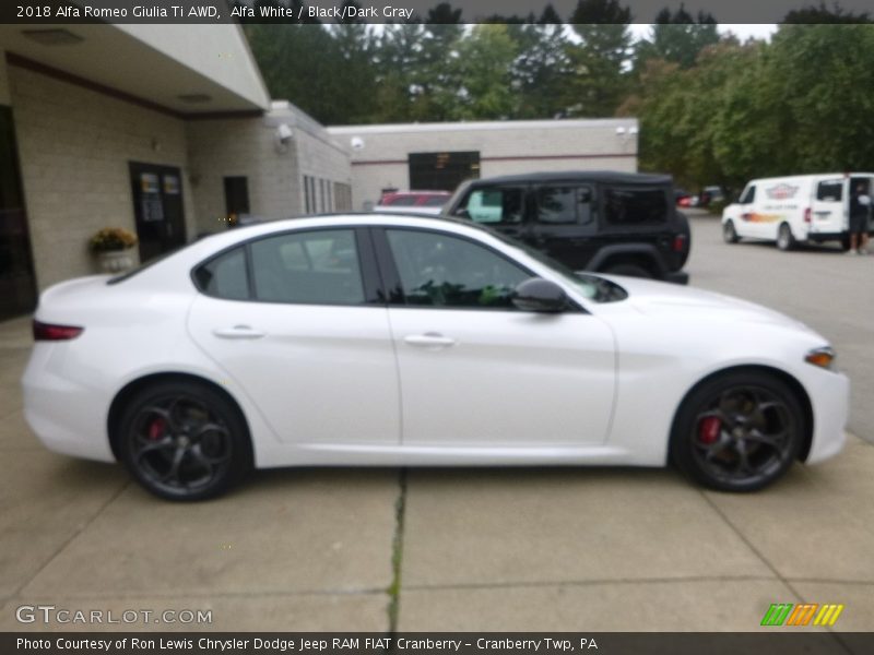 Alfa White / Black/Dark Gray 2018 Alfa Romeo Giulia Ti AWD