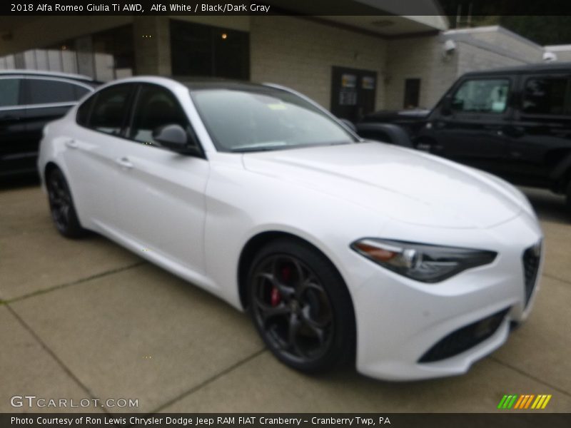 Alfa White / Black/Dark Gray 2018 Alfa Romeo Giulia Ti AWD
