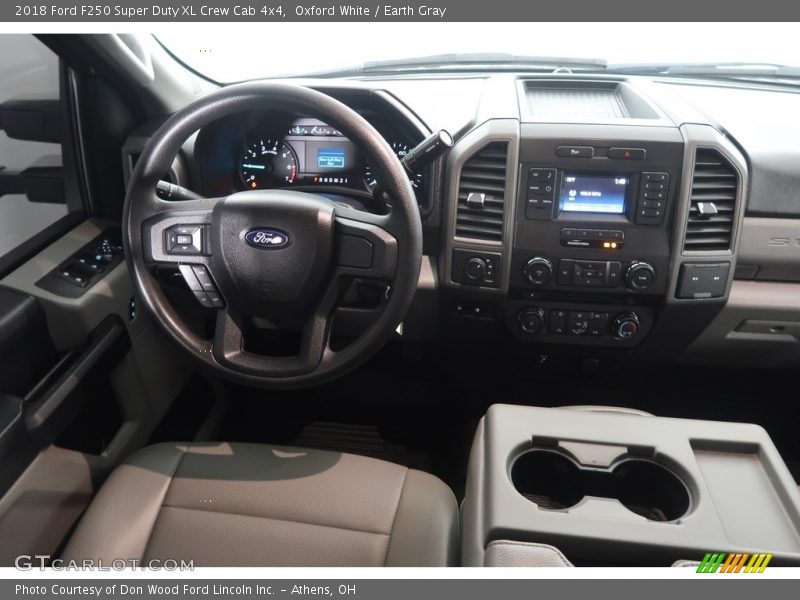 Oxford White / Earth Gray 2018 Ford F250 Super Duty XL Crew Cab 4x4