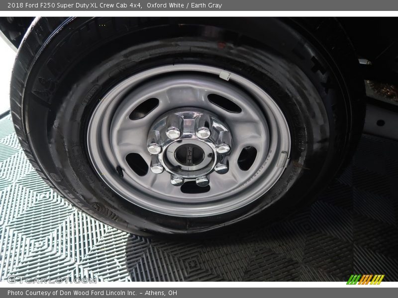 Oxford White / Earth Gray 2018 Ford F250 Super Duty XL Crew Cab 4x4
