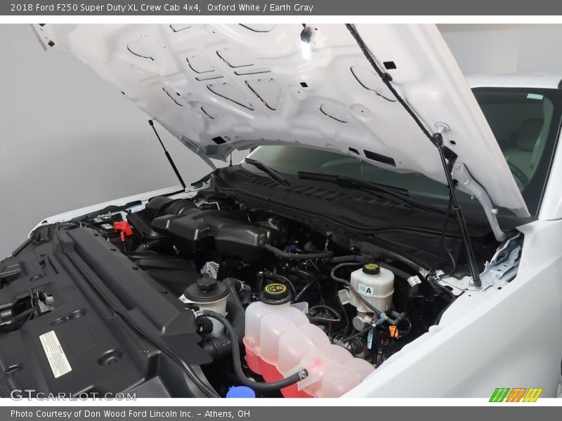 Oxford White / Earth Gray 2018 Ford F250 Super Duty XL Crew Cab 4x4