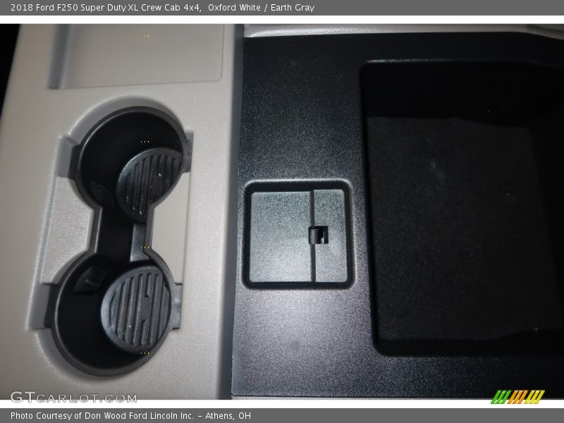 Oxford White / Earth Gray 2018 Ford F250 Super Duty XL Crew Cab 4x4