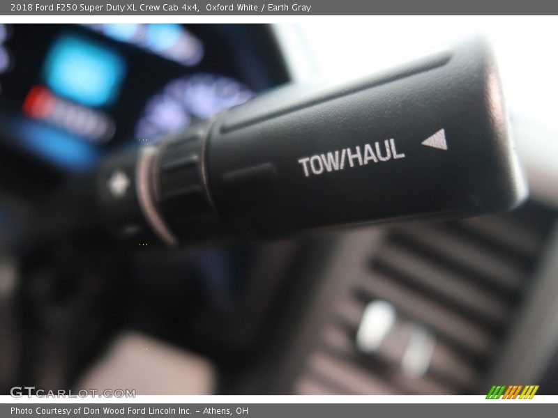 Oxford White / Earth Gray 2018 Ford F250 Super Duty XL Crew Cab 4x4
