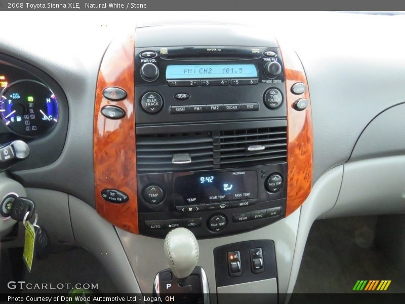 Natural White / Stone 2008 Toyota Sienna XLE