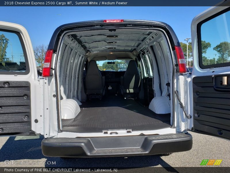 Summit White / Medium Pewter 2018 Chevrolet Express 2500 Cargo WT