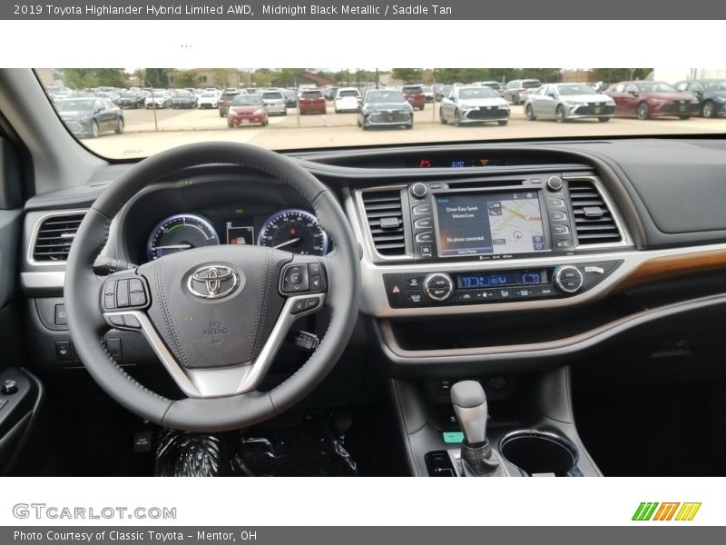 Dashboard of 2019 Highlander Hybrid Limited AWD