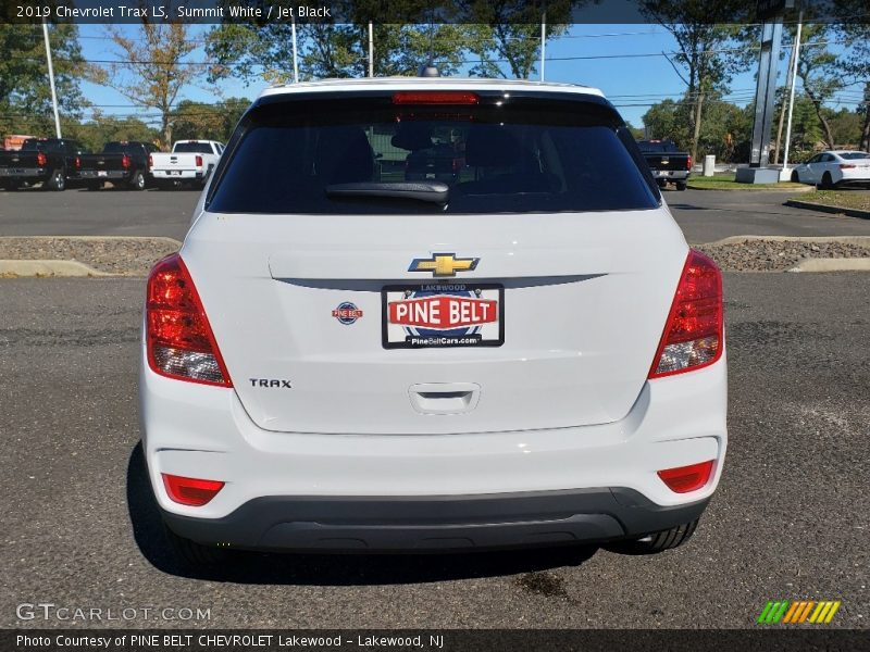 Summit White / Jet Black 2019 Chevrolet Trax LS