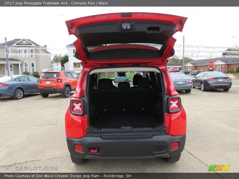 Colorado Red / Black 2017 Jeep Renegade Trailhawk 4x4