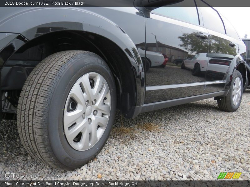 Pitch Black / Black 2018 Dodge Journey SE