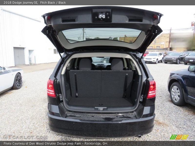 Pitch Black / Black 2018 Dodge Journey SE