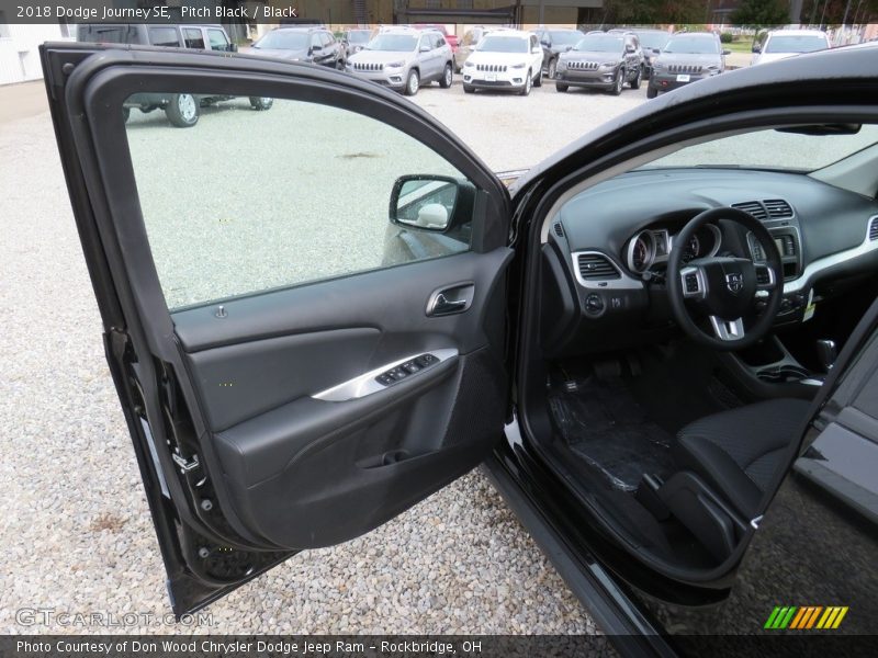 Pitch Black / Black 2018 Dodge Journey SE