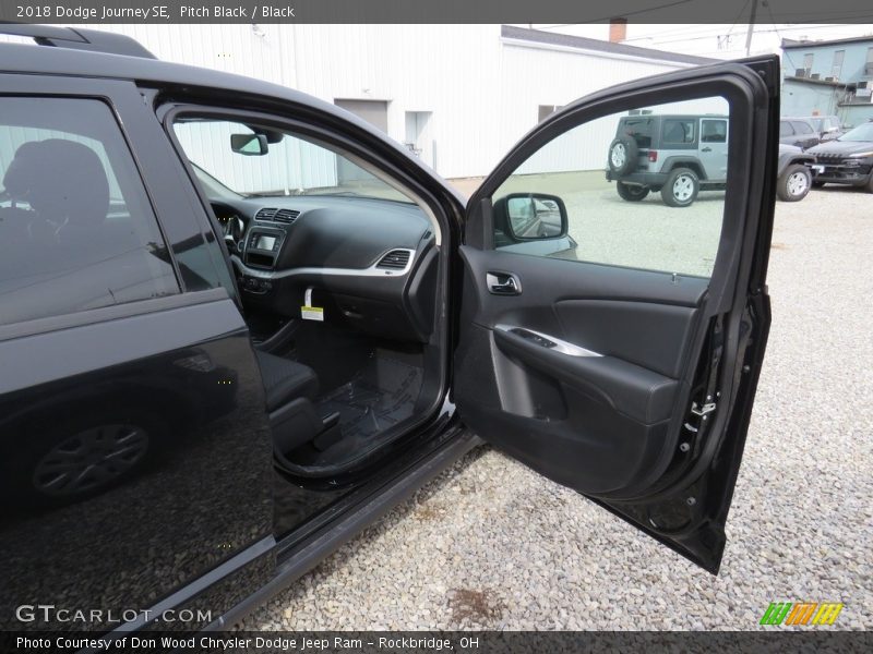 Pitch Black / Black 2018 Dodge Journey SE