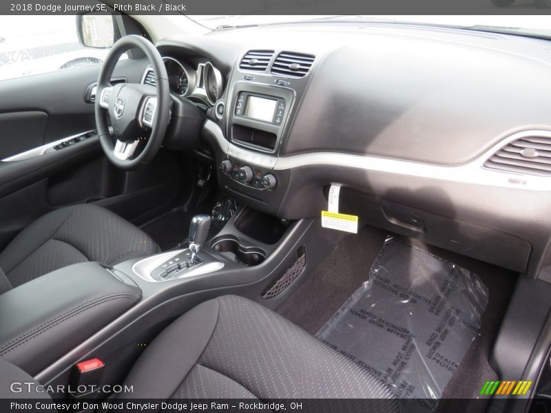 Pitch Black / Black 2018 Dodge Journey SE