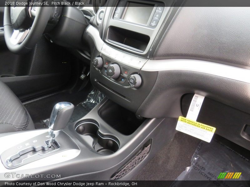 Pitch Black / Black 2018 Dodge Journey SE