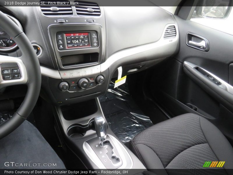 Pitch Black / Black 2018 Dodge Journey SE