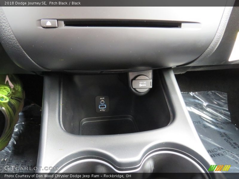 Pitch Black / Black 2018 Dodge Journey SE
