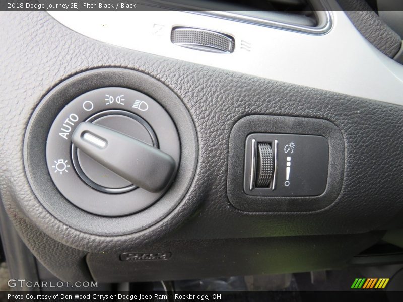 Pitch Black / Black 2018 Dodge Journey SE