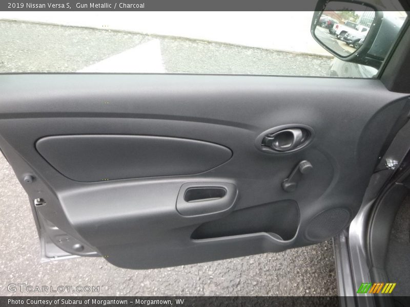 Door Panel of 2019 Versa S