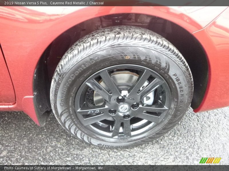 Cayenne Red Metallic / Charcoal 2019 Nissan Versa S Plus