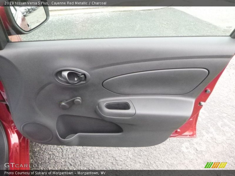 Cayenne Red Metallic / Charcoal 2019 Nissan Versa S Plus