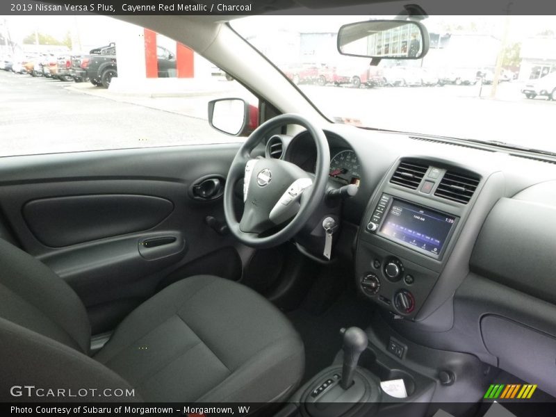 Cayenne Red Metallic / Charcoal 2019 Nissan Versa S Plus