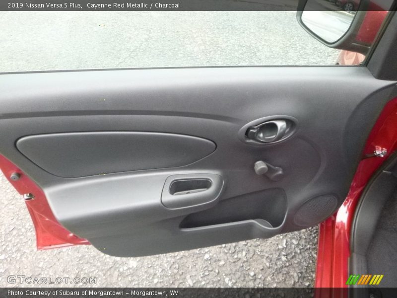 Cayenne Red Metallic / Charcoal 2019 Nissan Versa S Plus