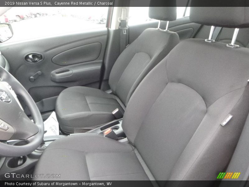 Cayenne Red Metallic / Charcoal 2019 Nissan Versa S Plus