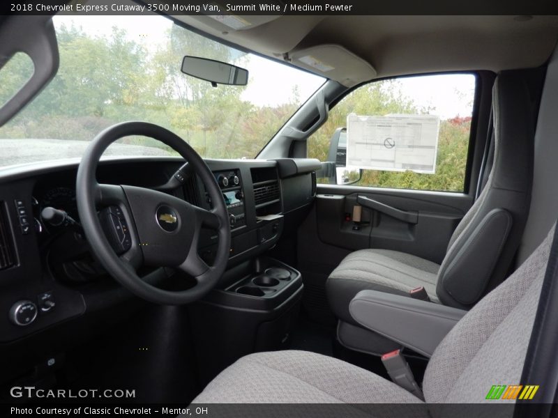 Summit White / Medium Pewter 2018 Chevrolet Express Cutaway 3500 Moving Van