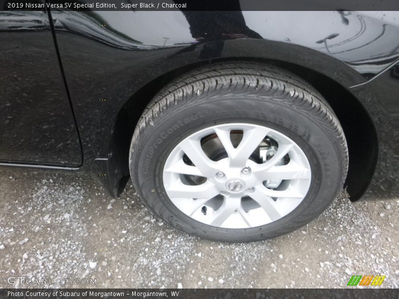 Super Black / Charcoal 2019 Nissan Versa SV Special Edition