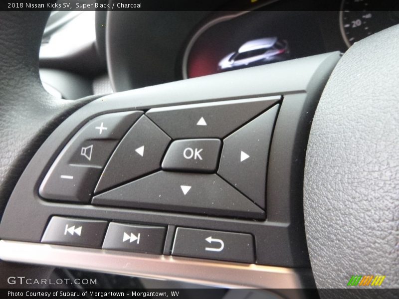 Super Black / Charcoal 2018 Nissan Kicks SV
