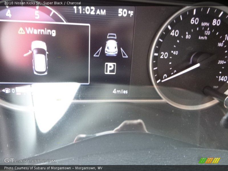 Super Black / Charcoal 2018 Nissan Kicks SV