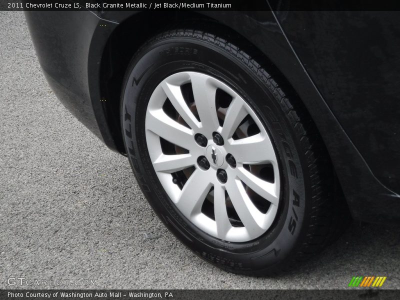 Black Granite Metallic / Jet Black/Medium Titanium 2011 Chevrolet Cruze LS
