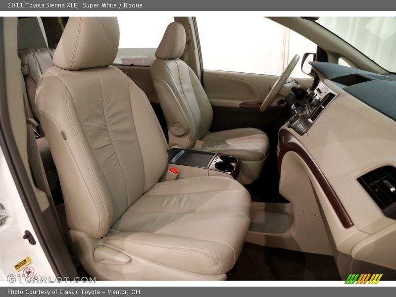 Super White / Bisque 2011 Toyota Sienna XLE