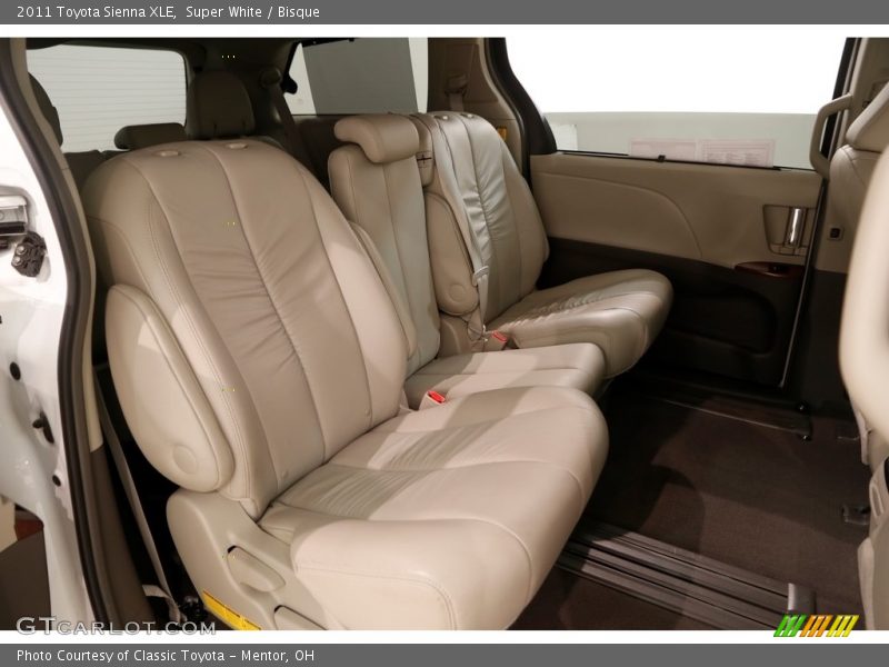 Super White / Bisque 2011 Toyota Sienna XLE