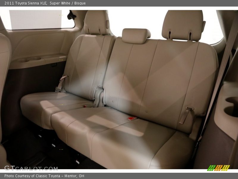 Super White / Bisque 2011 Toyota Sienna XLE