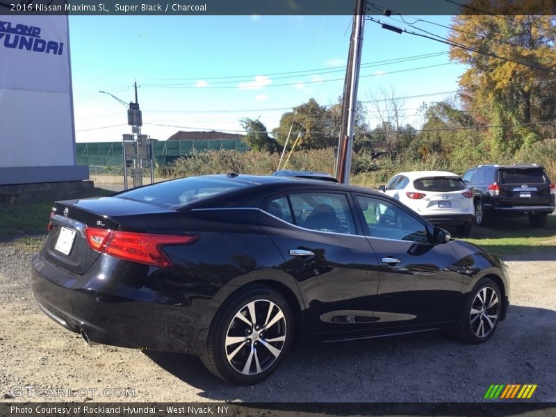 Super Black / Charcoal 2016 Nissan Maxima SL