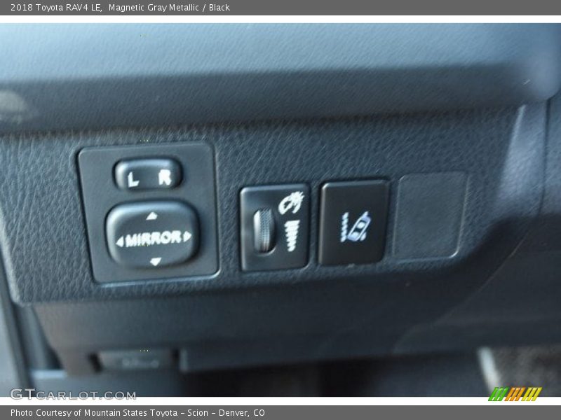 Magnetic Gray Metallic / Black 2018 Toyota RAV4 LE