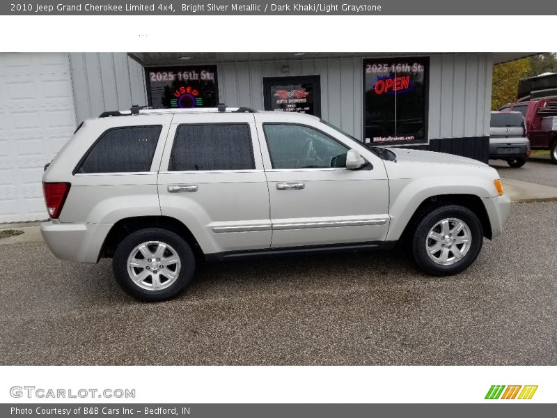 Bright Silver Metallic / Dark Khaki/Light Graystone 2010 Jeep Grand Cherokee Limited 4x4