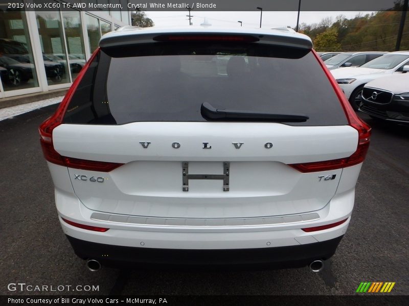 Crystal White Metallic / Blonde 2019 Volvo XC60 T6 AWD Momentum