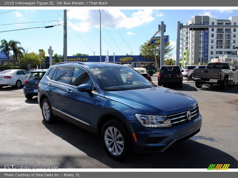 Silk Blue Metallic / Titan Black 2018 Volkswagen Tiguan SE