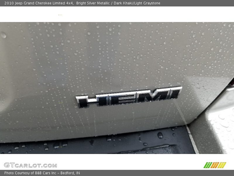 Bright Silver Metallic / Dark Khaki/Light Graystone 2010 Jeep Grand Cherokee Limited 4x4