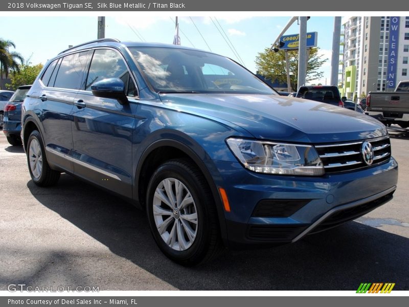 Silk Blue Metallic / Titan Black 2018 Volkswagen Tiguan SE