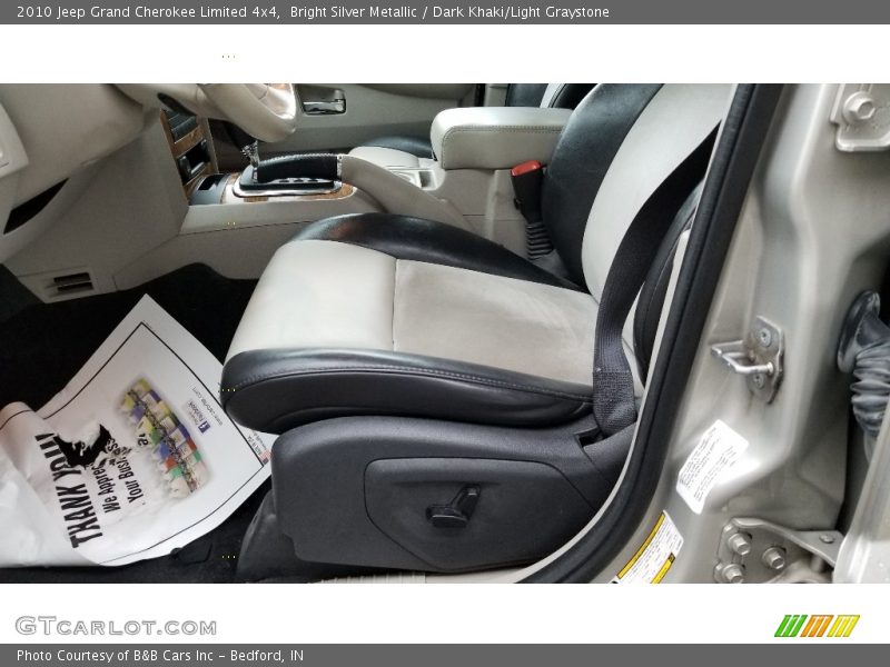 Bright Silver Metallic / Dark Khaki/Light Graystone 2010 Jeep Grand Cherokee Limited 4x4