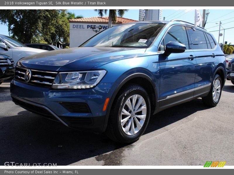 Silk Blue Metallic / Titan Black 2018 Volkswagen Tiguan SE