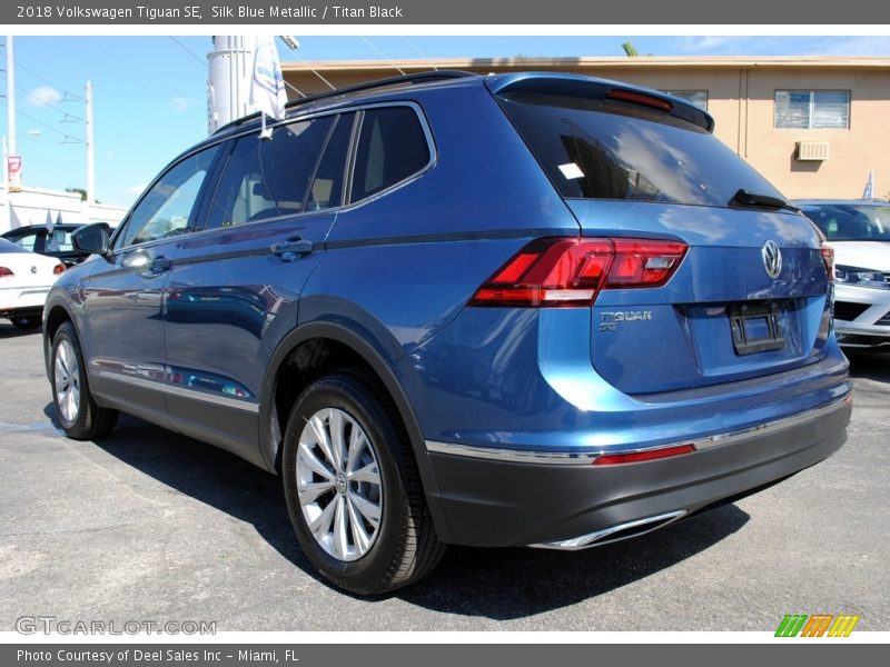 Silk Blue Metallic / Titan Black 2018 Volkswagen Tiguan SE