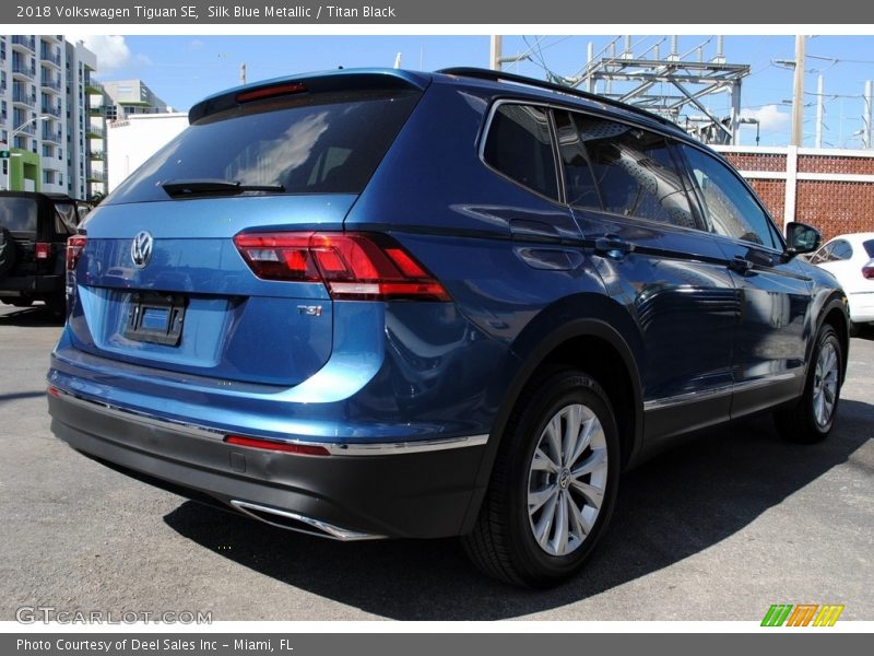 Silk Blue Metallic / Titan Black 2018 Volkswagen Tiguan SE