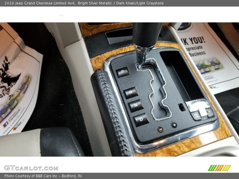 Bright Silver Metallic / Dark Khaki/Light Graystone 2010 Jeep Grand Cherokee Limited 4x4