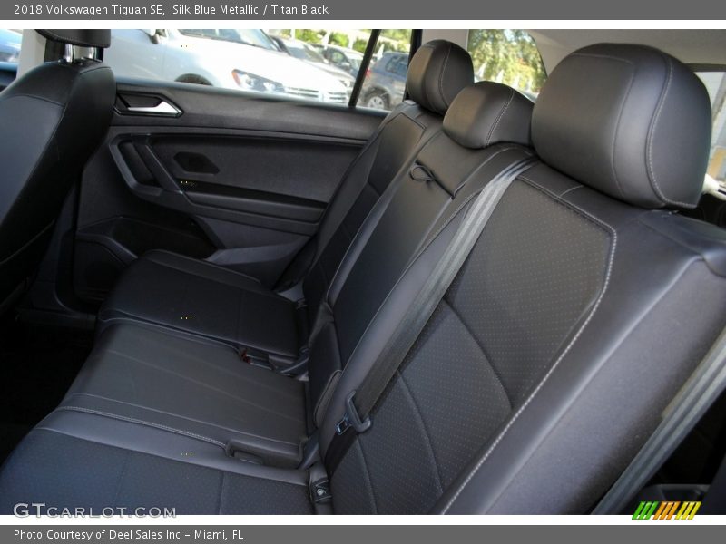 Silk Blue Metallic / Titan Black 2018 Volkswagen Tiguan SE