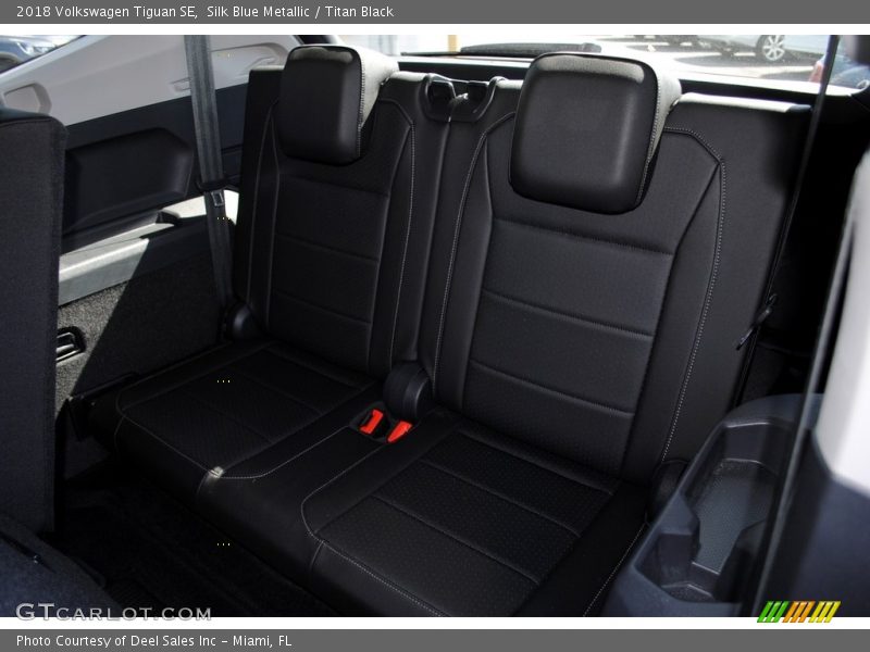 Silk Blue Metallic / Titan Black 2018 Volkswagen Tiguan SE