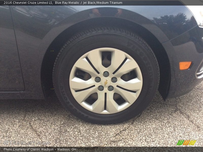 Blue Ray Metallic / Jet Black/Medium Titanium 2016 Chevrolet Cruze Limited LS